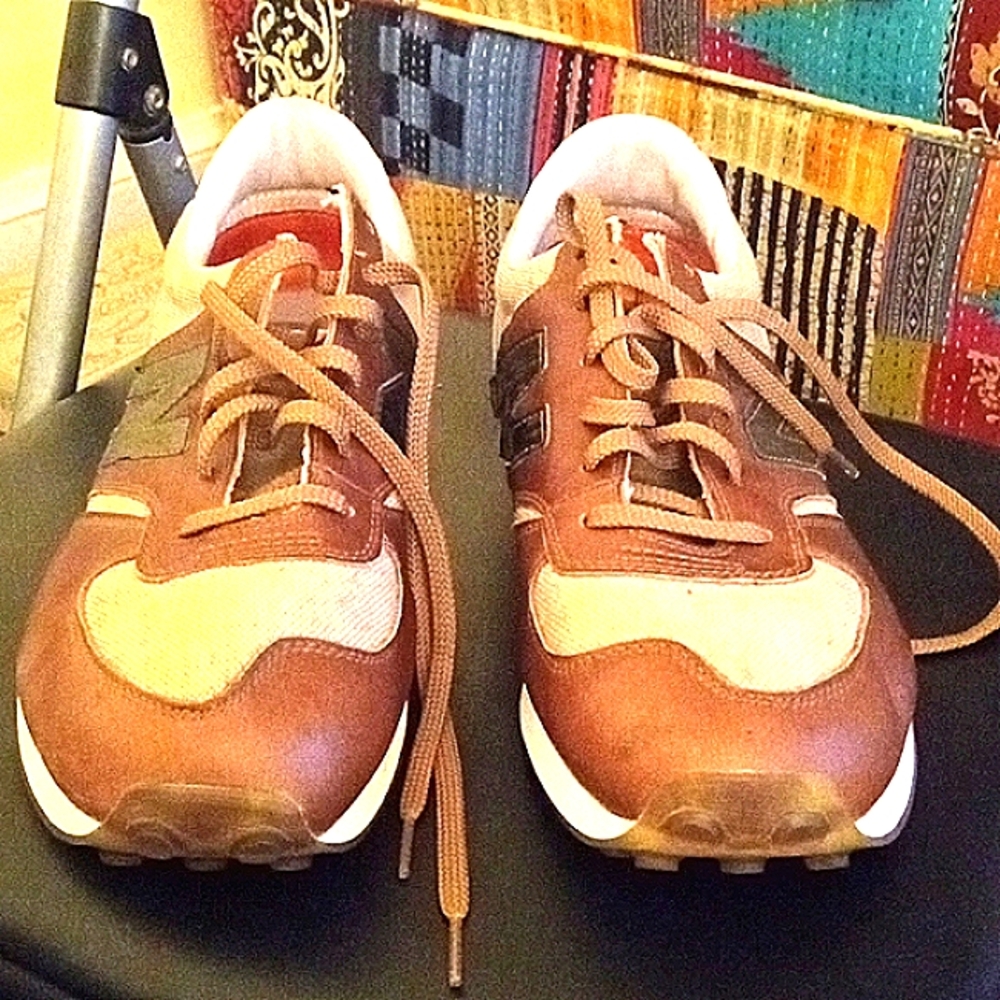 MEN TENNIS SHOES